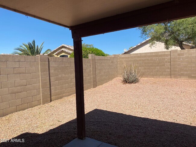 Building Photo - 14856 W Ventura St