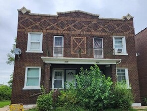 Building Photo - 5216-5218-5218 Von Phul St