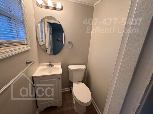 Building Photo - 408 Woodside Dr