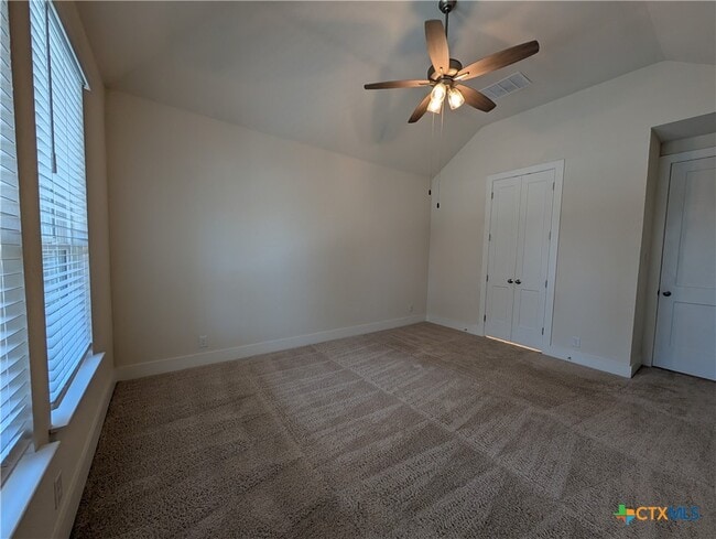 Building Photo - 1052 Easy Gruene