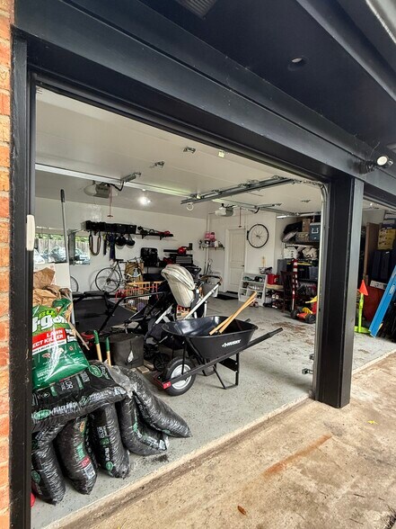 Garage - 7509 Jean Ann Dr