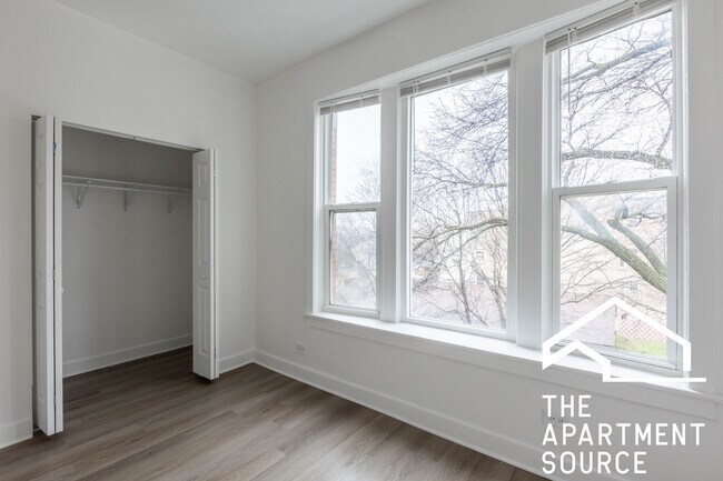 Building Photo - 1456 N Kedzie Ave
