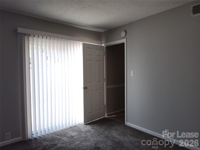 Building Photo - 7001 Stonington Ln