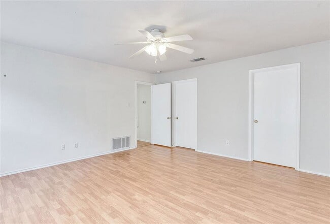 Building Photo - 3712 Julianas Way