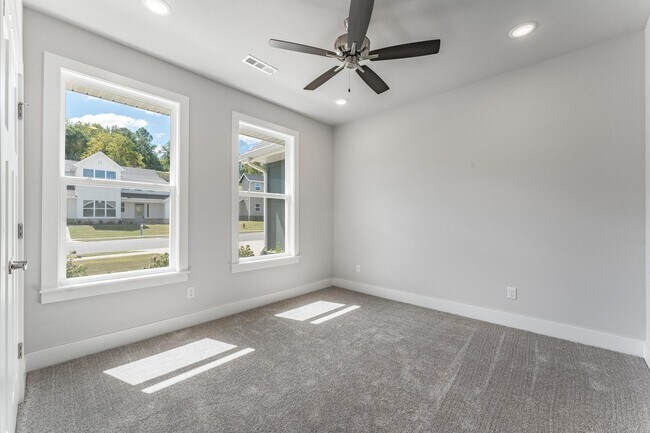 Building Photo - Modern Elegance: Spacious 4-Bedroom New Build with Private Back Porch