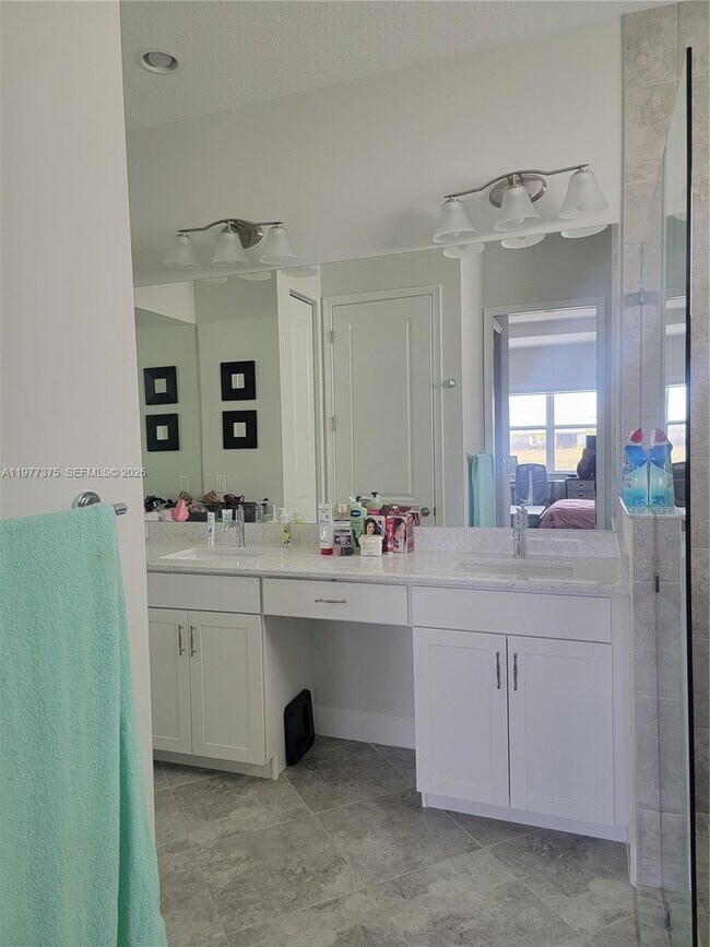 Building Photo - 5426 Pecan Dr