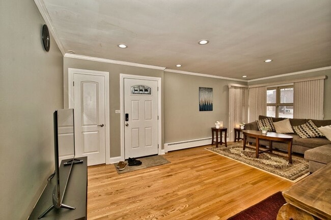 Building Photo - 5200 Madison St