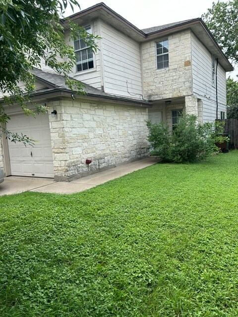 Unit #B - 1112 Christopher Ave