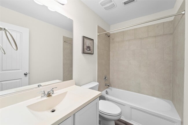 Building Photo - 1357 Rembrandt Dr