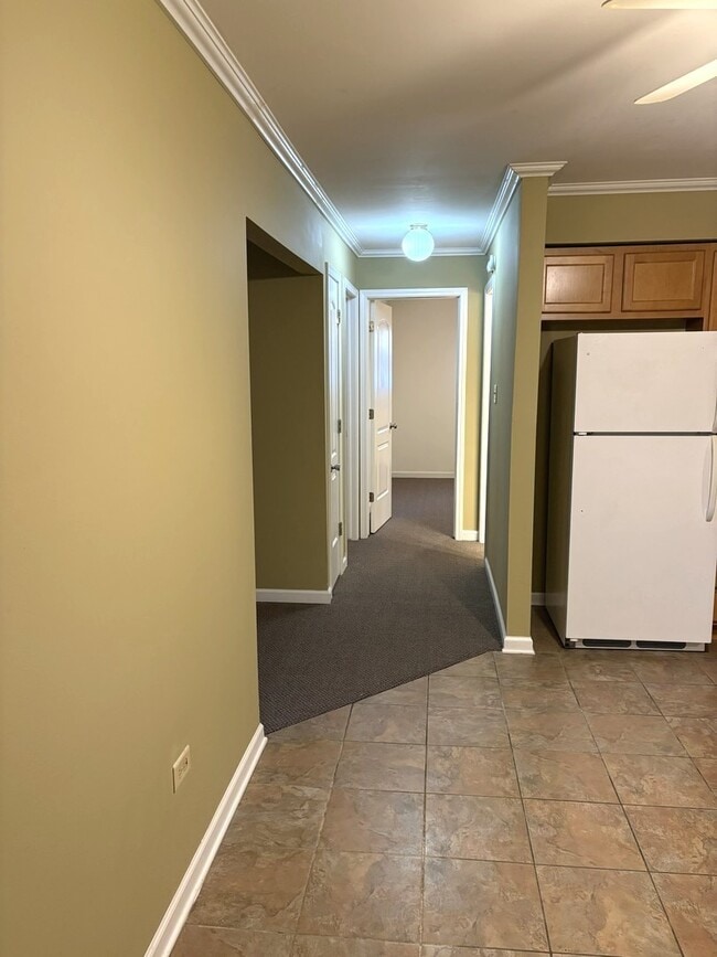 Building Photo - 212 Madison St