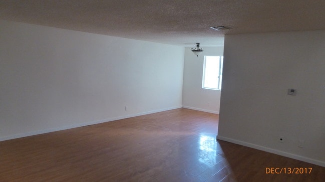 Bedroom #1 - 20214 Cohasset St