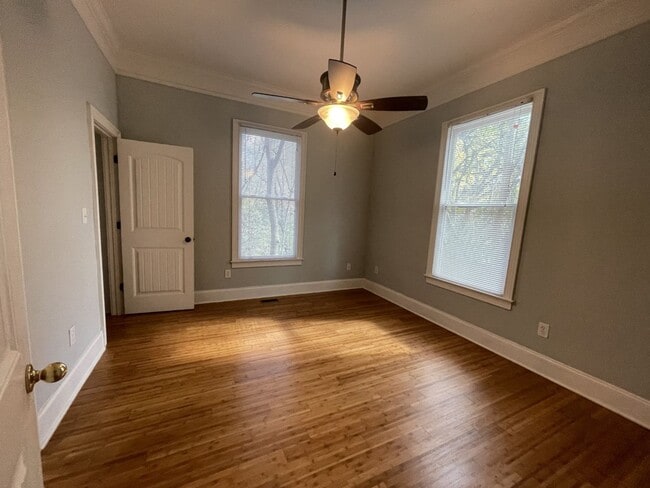 Building Photo - PRE-LEASING FOR AUGUST 2026!