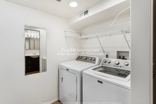 Building Photo - Unique 1-Bedroom with Bonus Studio – Flexi...
