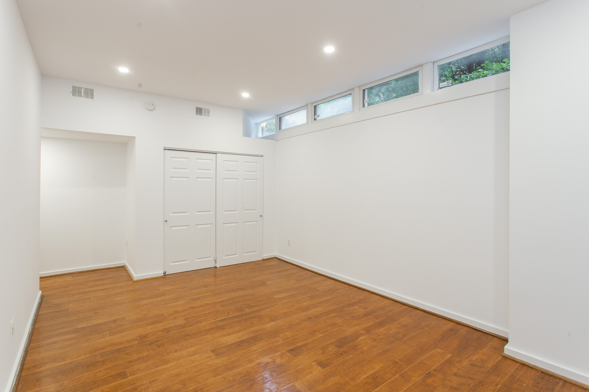 Primary Bedroom - 1035 Spruce St
