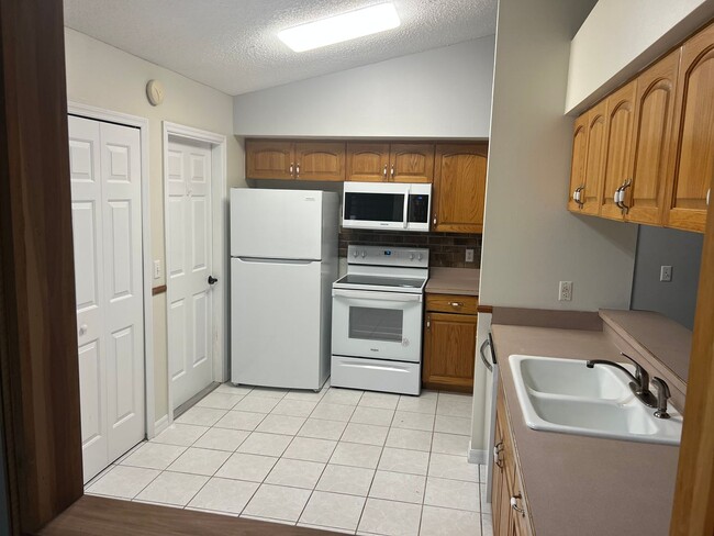 Building Photo - Beautiful 3 Bed/2 Bath Single Family Home In Deltona!!