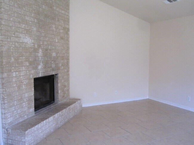 Building Photo - 9601 Amberglen Blvd