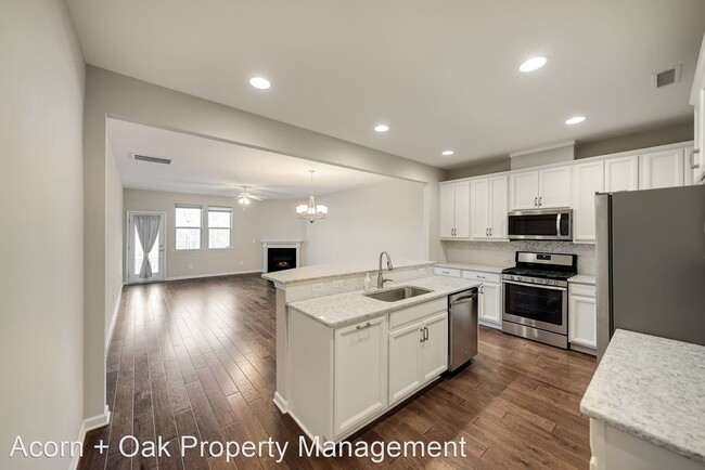 Building Photo - 3 br, 2.5 bath House - 239 Rubrum Drive