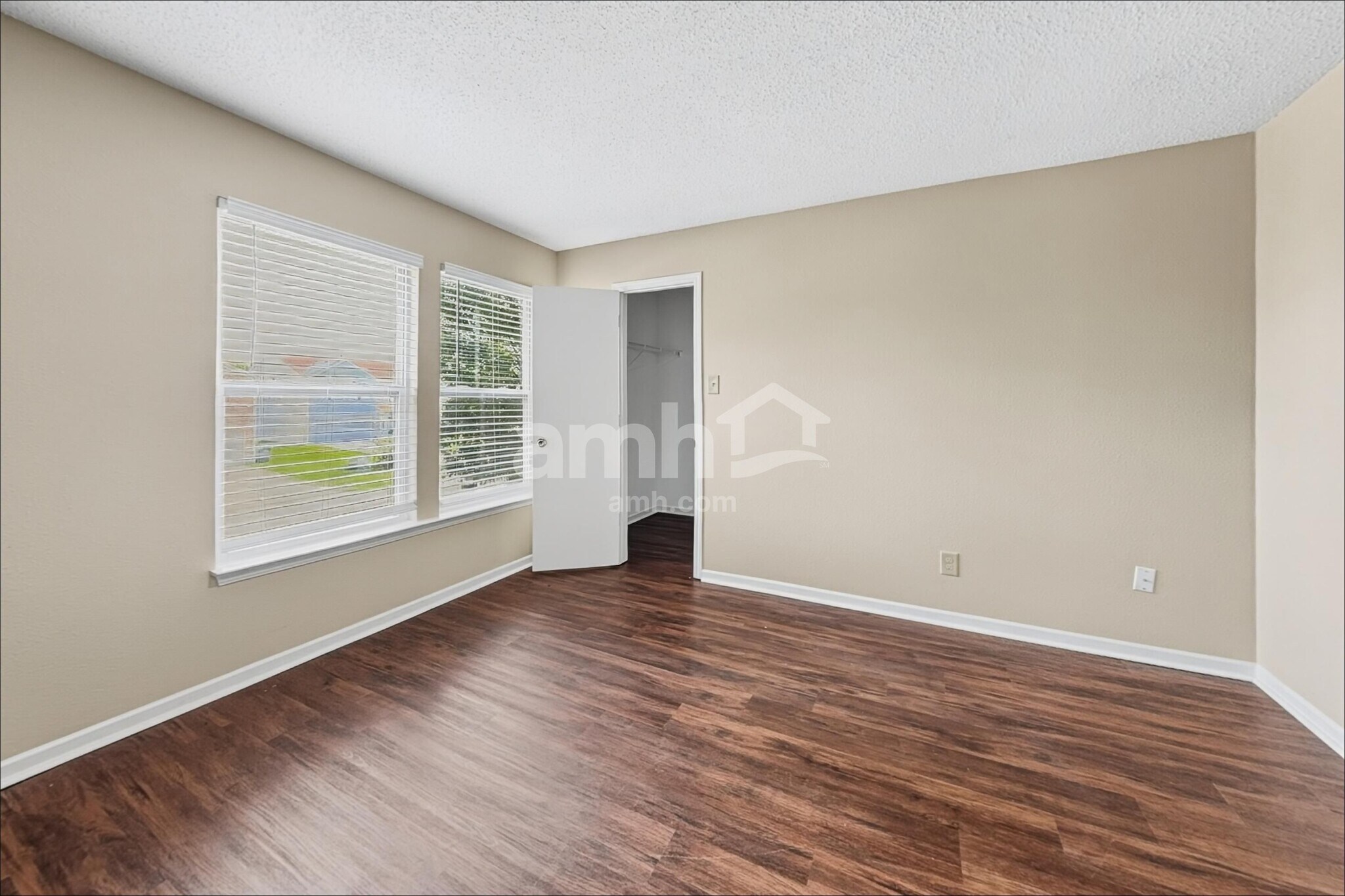 Building Photo - 8629 Blooming Grove Dr