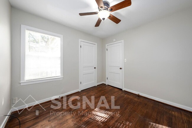 Building Photo - 768 79th Pl S