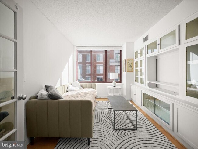 Building Photo - 1205 N Garfield St