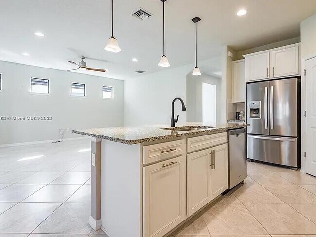 Building Photo - 8196 Hanoverian Dr