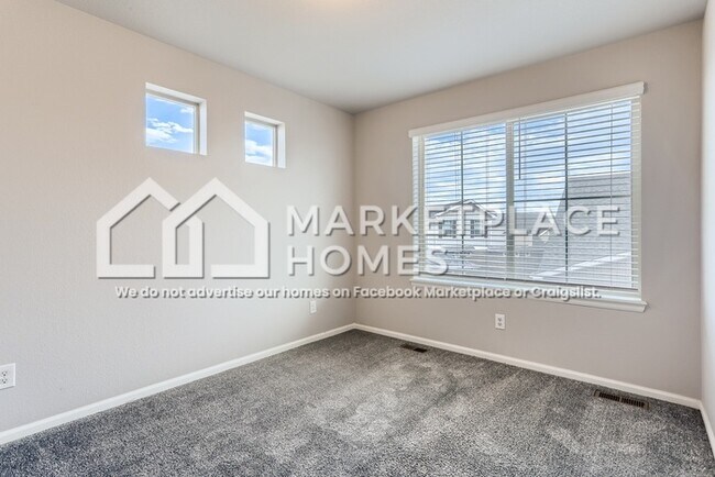 Building Photo - 10134 Zeno St
