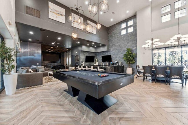 Building Photo - 800 W Willis Rd