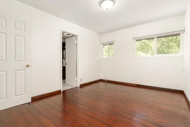 Building Photo - 2345 Paloma Ct