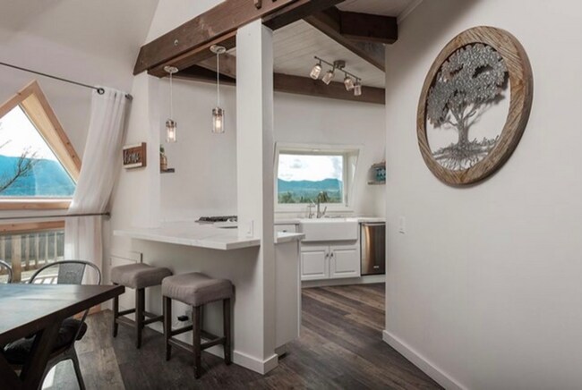 Building Photo - 53596 Kgkj Ranch Rd