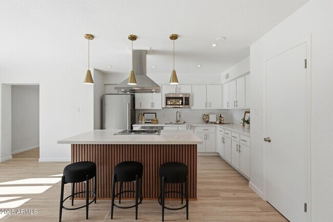 Building Photo - 8725 E Coronado Rd