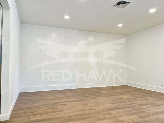 Building Photo - 2466 E Huber St