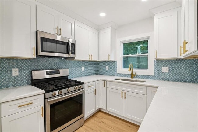 Building Photo - 2909 Diana Dr SW