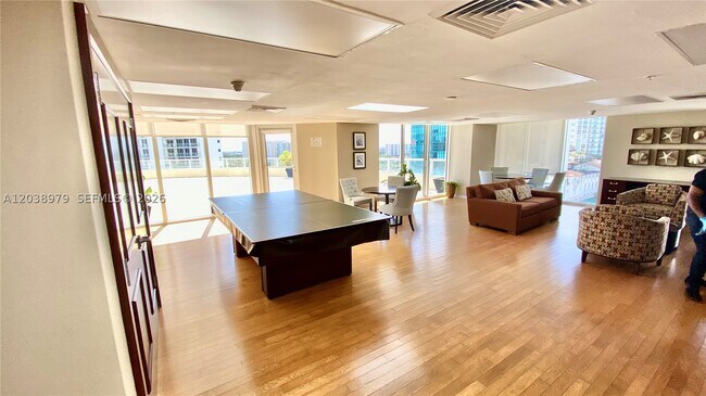 Building Photo - 16699 Collins Ave