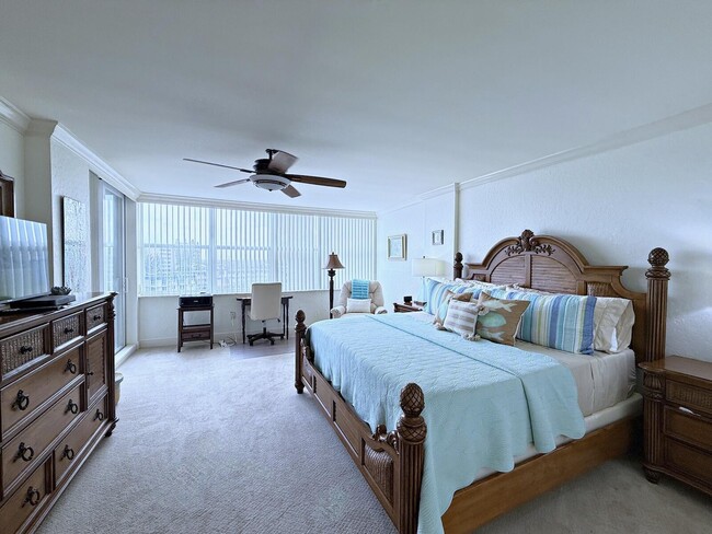 Building Photo - 3546 S Ocean Blvd