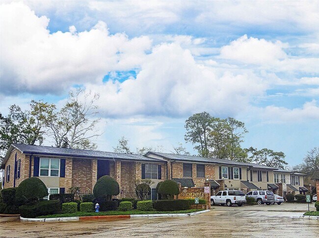 Building Photo - 1801 Stoney Brook Dr