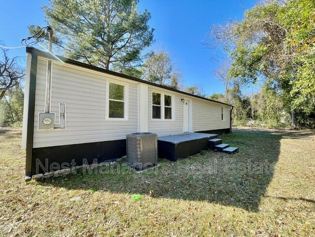 Building Photo - 714 Wilma St