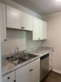 Building Photo - 502 Mystic Dr