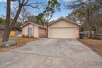 Building Photo - 2 Bedroom/2 Bath Courtyards The