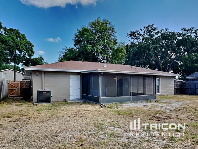 Building Photo - 8234 Vassar Cir
