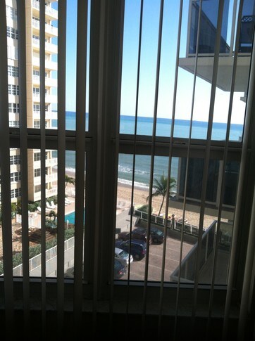 Building Photo - 3700 Galt Ocean Dr
