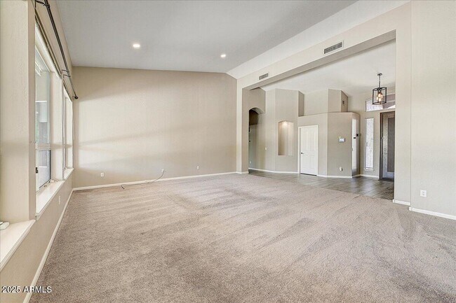 Building Photo - 13383 W Alvarado Dr