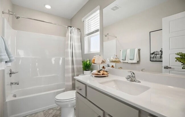 Building Photo - 2-Bedroom Brand New Furnished Townhome!