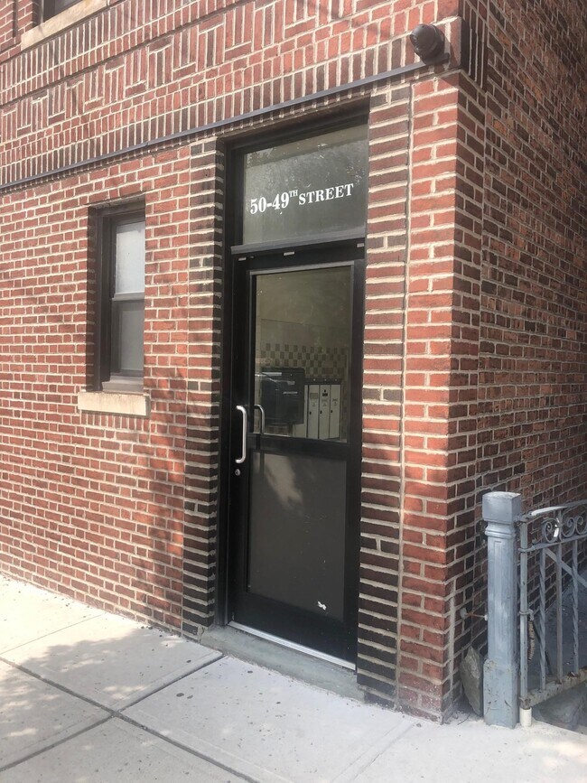 Building Photo - 50 49th St