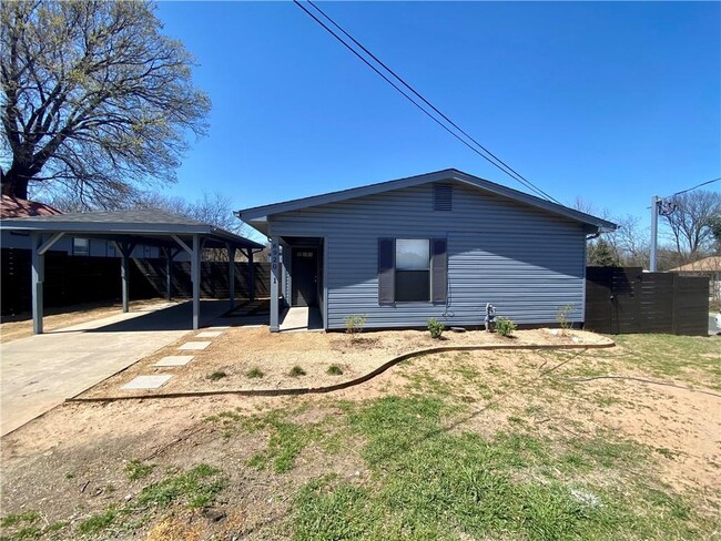 Building Photo - 6920 Bethune Ave