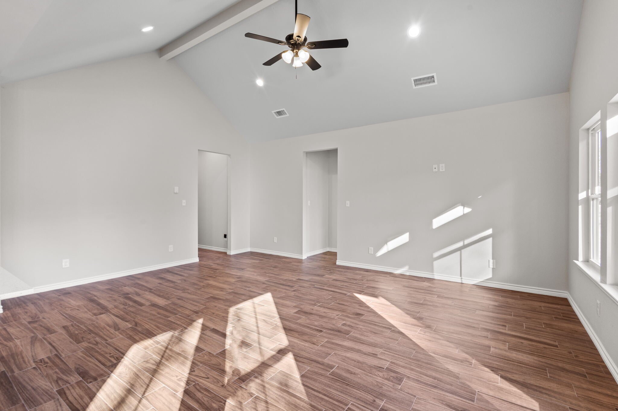 Building Photo - 195 Teal Dr