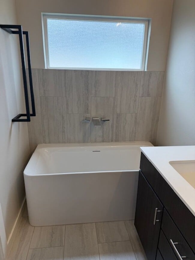 Building Photo - 8100 NW 151st Cir