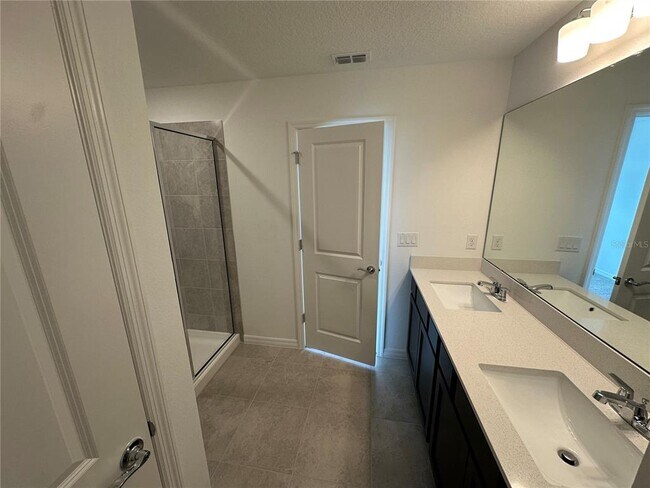 Building Photo - 4620 ORCHARD VIEW Aly