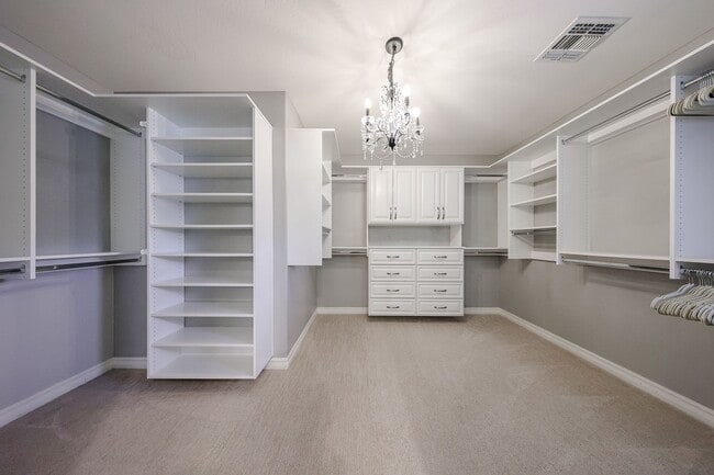 Building Photo - 2744 E Donato Dr