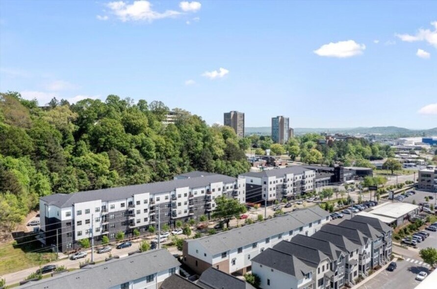 Building Photo - 782 Riverfront Pky