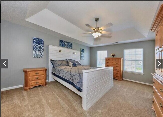 Building Photo - Beautiful 5-Bedroom Home in Huntersville w...